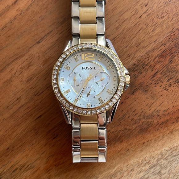 Authentic Fossil Watch - Picture 7 of 7